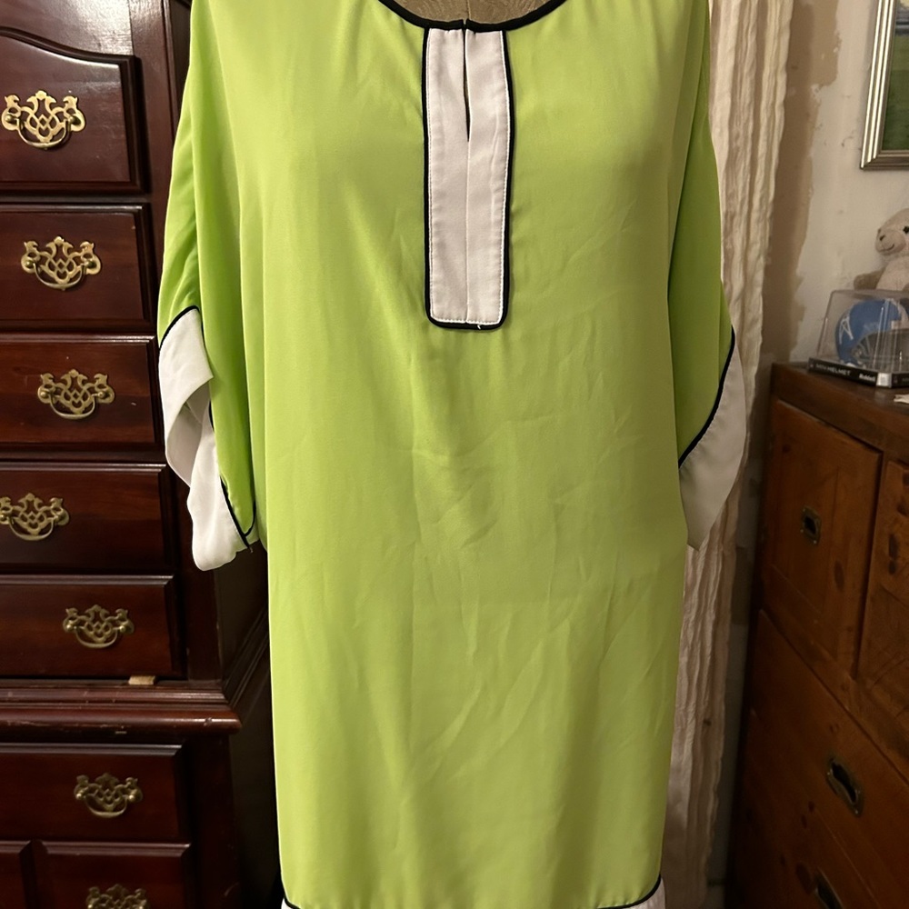 Green poly blouse with black/white detail